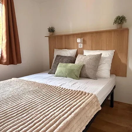 Campingplads Les Chenes Du Golfe Premium 7 Personnes *